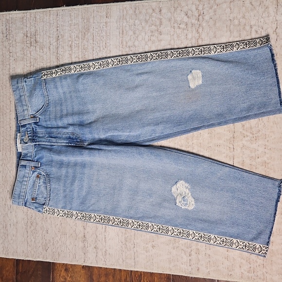 Lucky Brand Relaxed Taper W/ Side Stripe Jean In Sunbathe Ct. - Picture 4 of 11